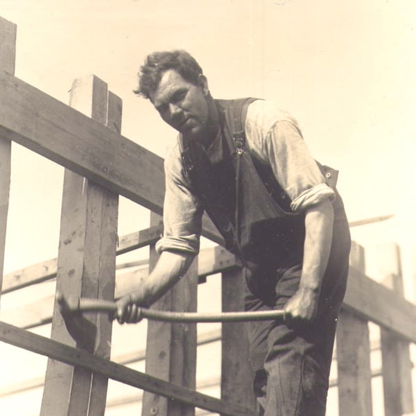 Percy Mitchell Traditional Boat Builder NMMC