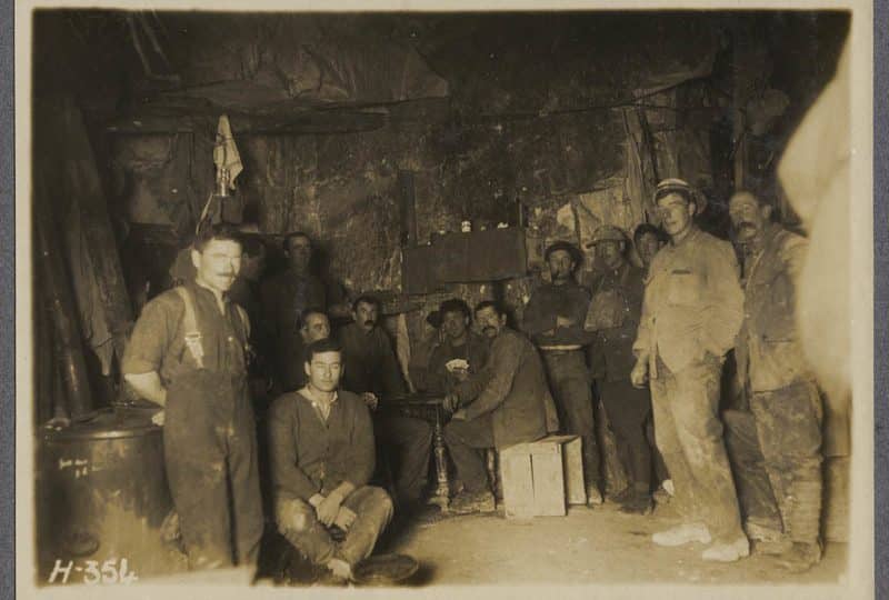 Black and white photo of the living room of the New Zealand Tunnelling Company below ground at La Fosse Farm Arras.